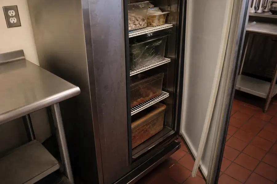 Commercial Refrigerator Door Not Sealing: Work Out Why in Five Minutes